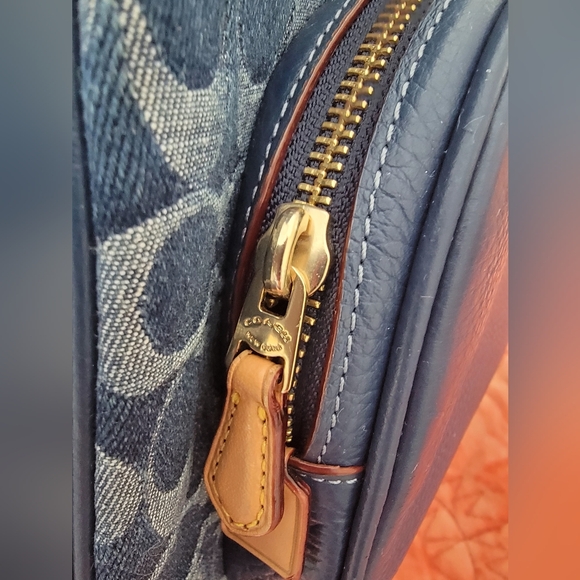 Coach Court Backpack In Signature Denim - Picture 6 of 9